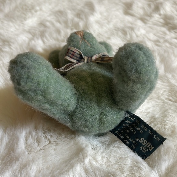Cute Little Russ Little Hugs Green Teddy Bear with Plaid Bow 🧸 - Picture 5 of 8